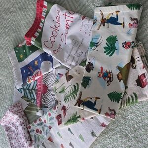 Kitchen holiday dish towels